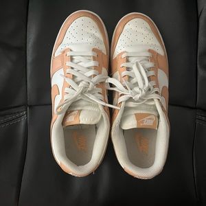 Nike Dunk size 9.5